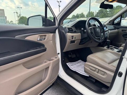 Used 2017 Honda Pilot EX-L image 16
