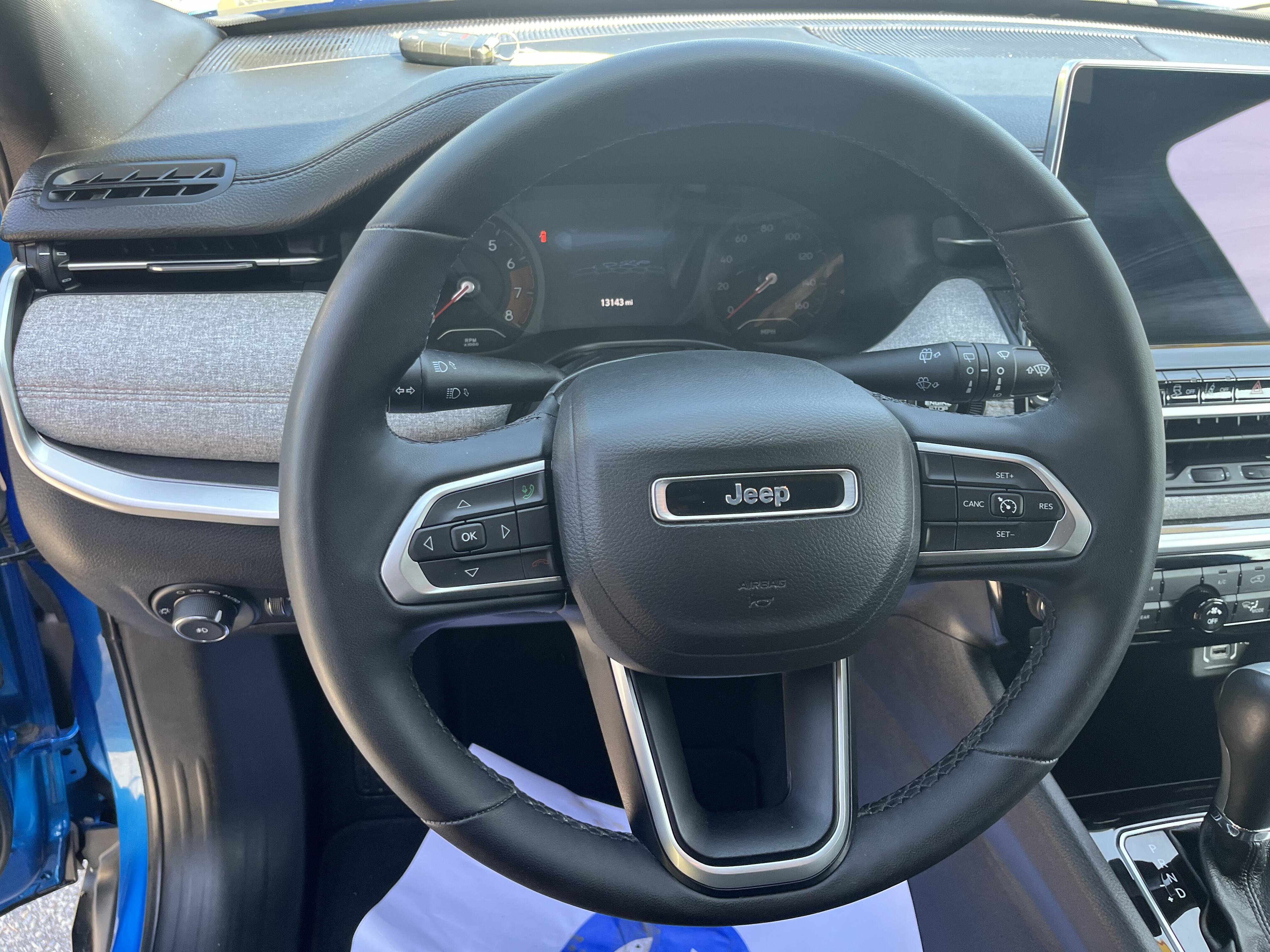 Certified 2024 Jeep Compass Latitude AWD/4WD image 15