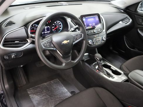 Used 2024 Chevrolet Malibu LT FWD image 13