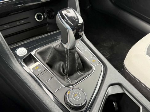 New 2026 Volkswagen Taos SE AWD/4WD image 20