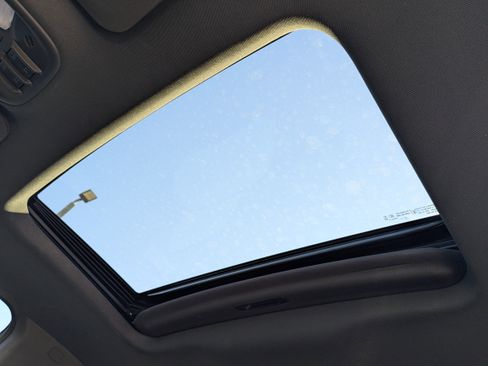 Certified 2023 GMC Canyon AT4X image 22