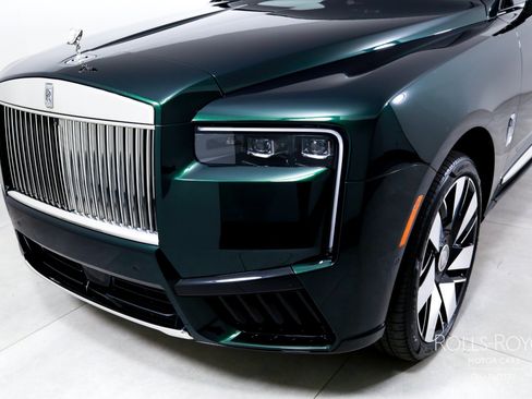 Used 2026 Rolls-Royce Cullinan AWD/4WD image 44