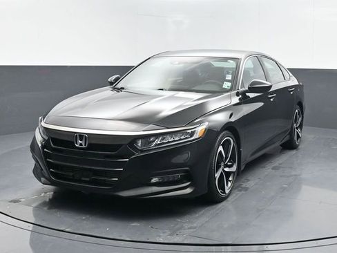 Used 2018 Honda Accord Sport image 3