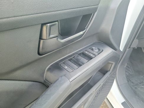 Used 2025 Toyota Tacoma SR5 image 19