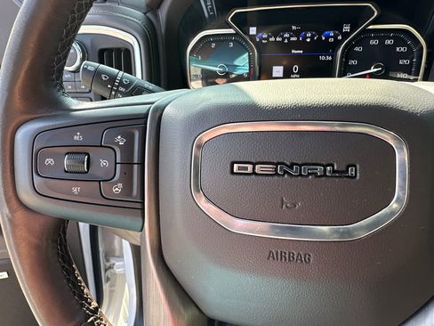 Used 2022 GMC Sierra 2500 Denali image 25