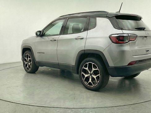 Used 2025 Jeep Compass Limited AWD/4WD image 6