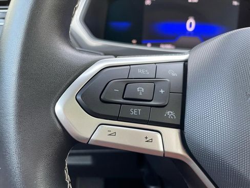 Used 2022 Volkswagen Tiguan SE image 8