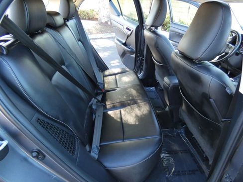 Used 2017 Lexus CT 200h image 35