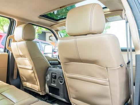 Used 2016 Ford F250 Lariat w/ Lariat Ultimate Package AWD/4WD image 42