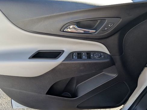 Used 2024 Chevrolet Equinox LS w/ LS Convenience Package image 35