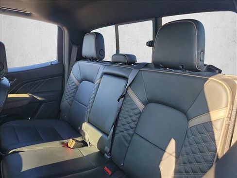 Used 2023 GMC Canyon Denali image 14