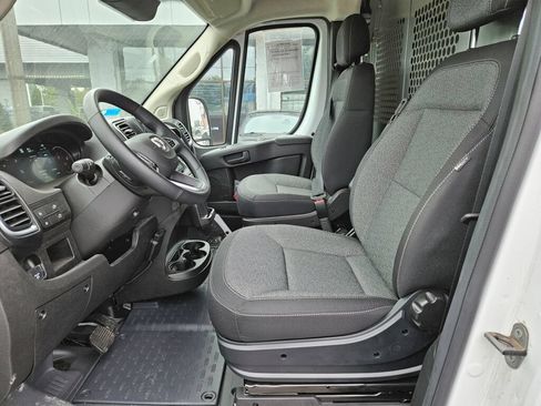Used 2025 RAM ProMaster 2500 w/ Quick Order Package 22G SLT FWD image 16