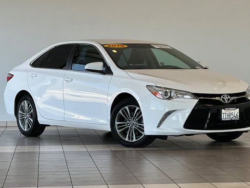 Certified 2016 Toyota Camry SE w/ Protection Package (Q1) FWD image 2