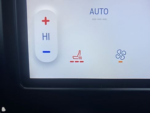 Used 2023 Ford Edge SEL image 14