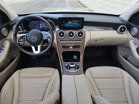 Used 2021 Mercedes-Benz C 300 4MATIC Sedan image 2