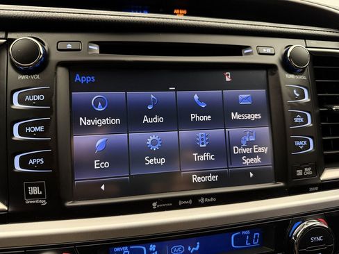 Used 2019 Toyota Highlander Limited image 17