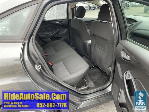 Used 2017 Ford Focus SE image 16