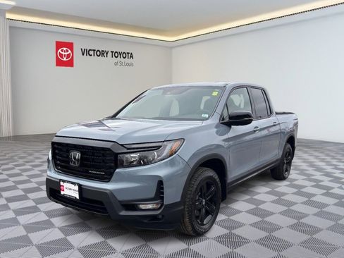 Used 2023 Honda Ridgeline Black Edition image 11