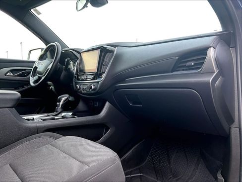 Certified 2022 Chevrolet Traverse LT w/ LPO, Floor Liner Package image 14