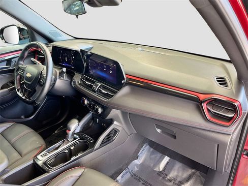 Used 2025 Chevrolet TrailBlazer RS image 27