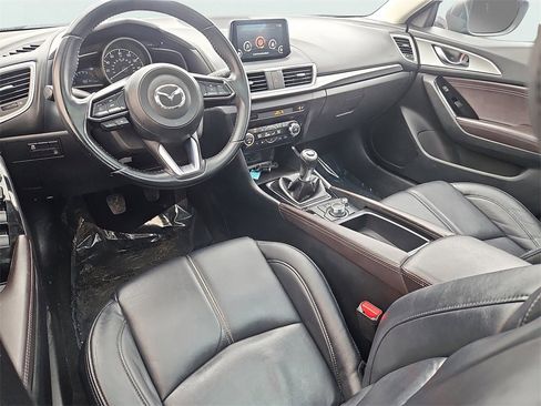 Used 2017 MAZDA MAZDA3 Touring image 11