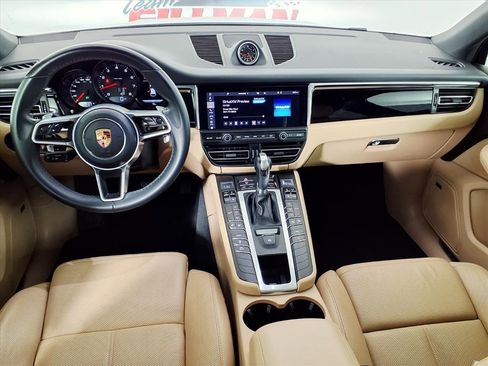 Used 2020 Porsche Macan image 11
