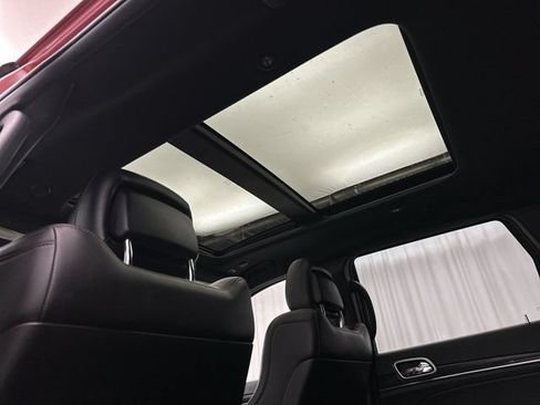 Used 2018 Jeep Grand Cherokee Trailhawk w/ Trailhawk Luxury Group AWD/4WD image 20
