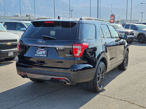 Used 2017 Ford Explorer XLT w/ Equipment Group 202A AWD/4WD image 3