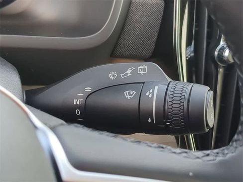 New 2026 Volvo XC90 B6 Plus w/ Protection Package Premier image 26