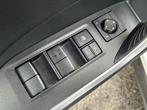 Used 2020 Toyota RAV4 Limited image 20