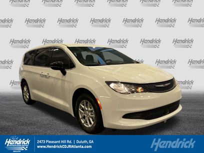 New 2025 Chrysler Voyager LX