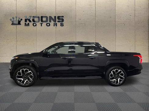Used 2025 Chevrolet Silverado EV RST AWD/4WD image 6