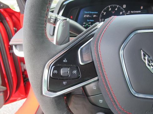 Used 2021 Chevrolet Corvette Stingray Premium Cpe w/ Z51 Performance Package image 20