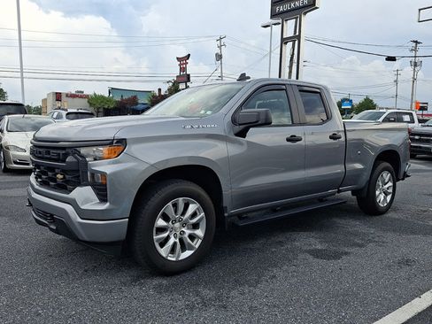 Used 2023 Chevrolet Silverado 1500 Custom AWD/4WD image 3