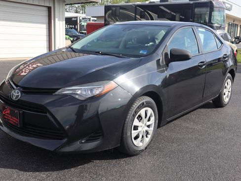 Used 2017 Toyota Corolla L FWD image 20