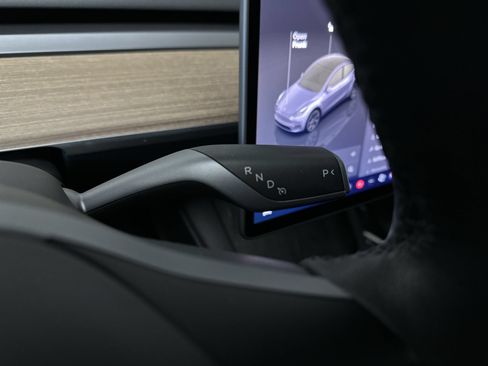 Used 2025 Tesla Model Y Long Range AWD/4WD image 22