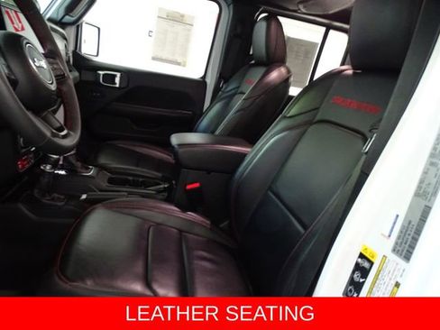 Certified 2024 Jeep Wrangler Unlimited Rubicon AWD/4WD image 2