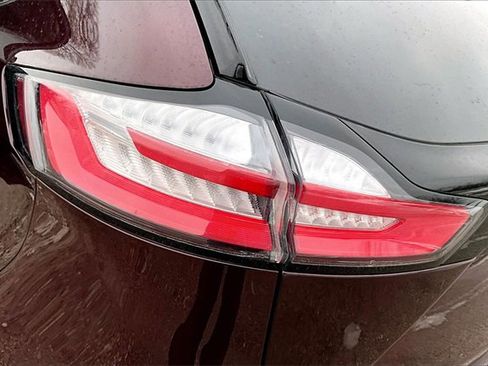 Used 2024 Ford Edge Titanium image 29