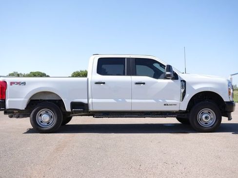 Used 2025 Ford F250 XL AWD/4WD image 2