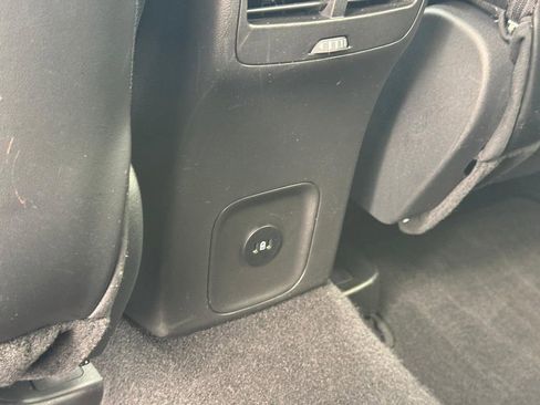 Used 2025 Ford Escape ST-Line Select AWD/4WD image 11