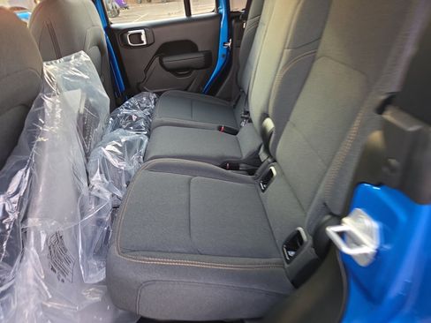 New 2026 Jeep Gladiator Sport image 4