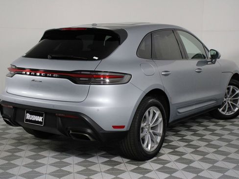 Certified 2026 Porsche Macan AWD/4WD image 7
