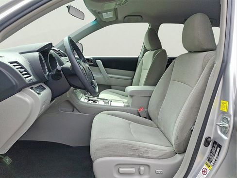 Used 2011 Toyota Highlander 4WD image 14