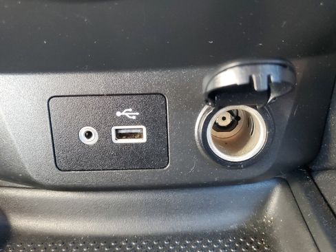 Certified 2020 Nissan Rogue S image 25