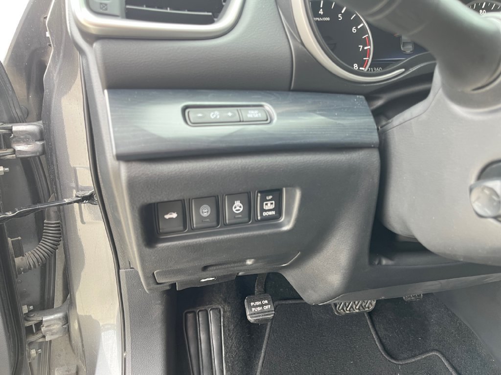Used 2019 Nissan Maxima Platinum w/ Sport Mat Group FWD image 25