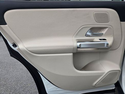 New 2026 Mercedes-Benz GLB 250 4MATIC image 19