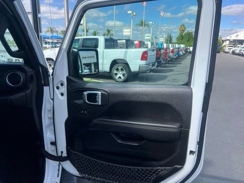 Used 2023 Jeep Wrangler Unlimited Sahara AWD/4WD image 42