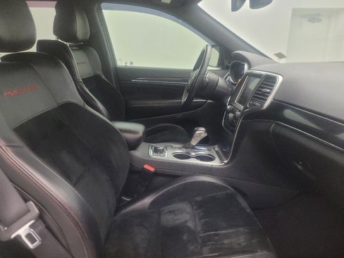 Used 2017 Jeep Grand Cherokee Trailhawk AWD/4WD image 21