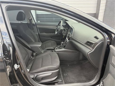 Used 2019 Hyundai Elantra SEL w/ Cargo Package FWD image 9