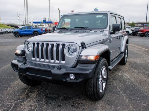 Used 2021 Jeep Wrangler Unlimited Sahara image 9